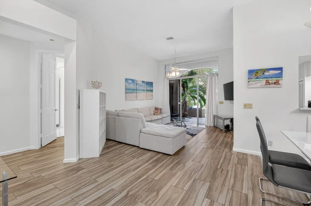 2225 NW 53rd St