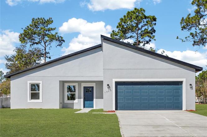 1933 W Oliver Dr