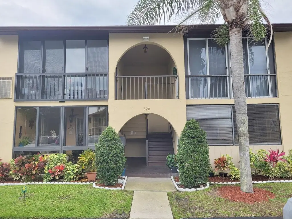 320 Pine Ridge Cir Unit A1