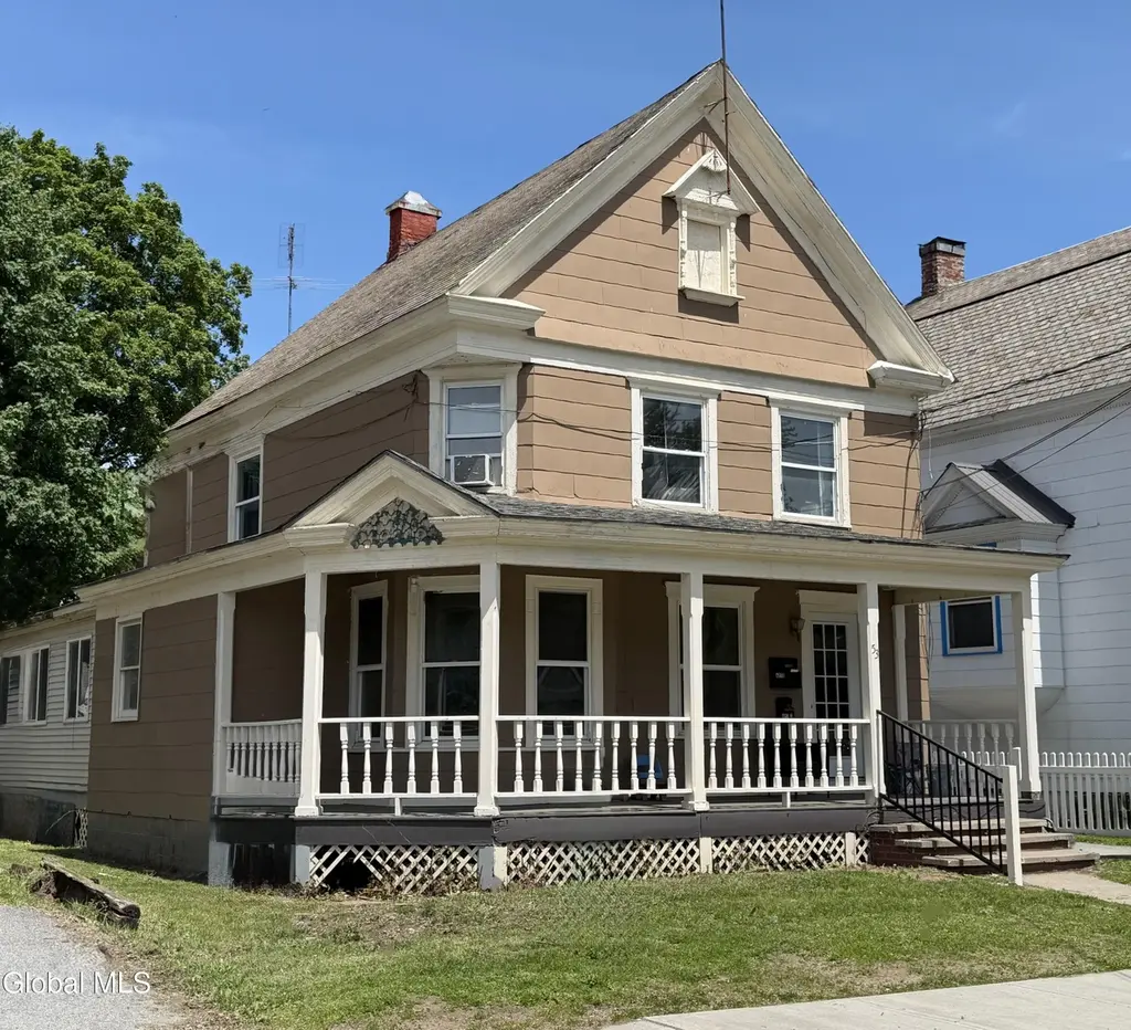 53 Maple St