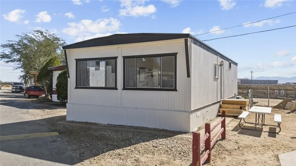1258 W Rosamond Blvd #47