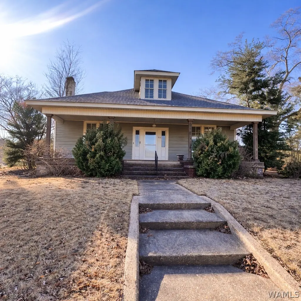 311 Main St N