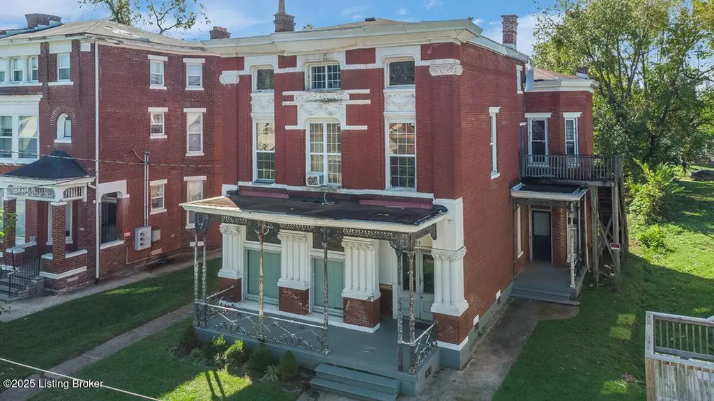 2008 W Jefferson St