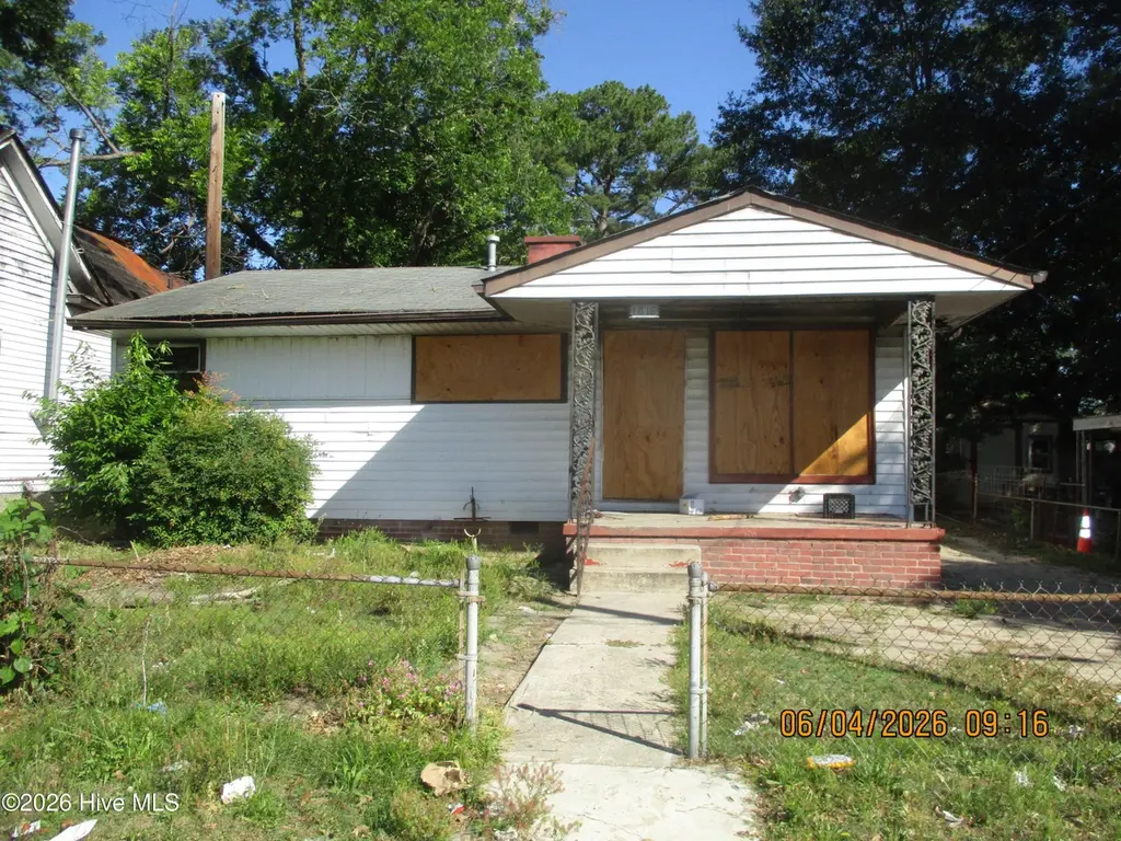 1016 Calvary St