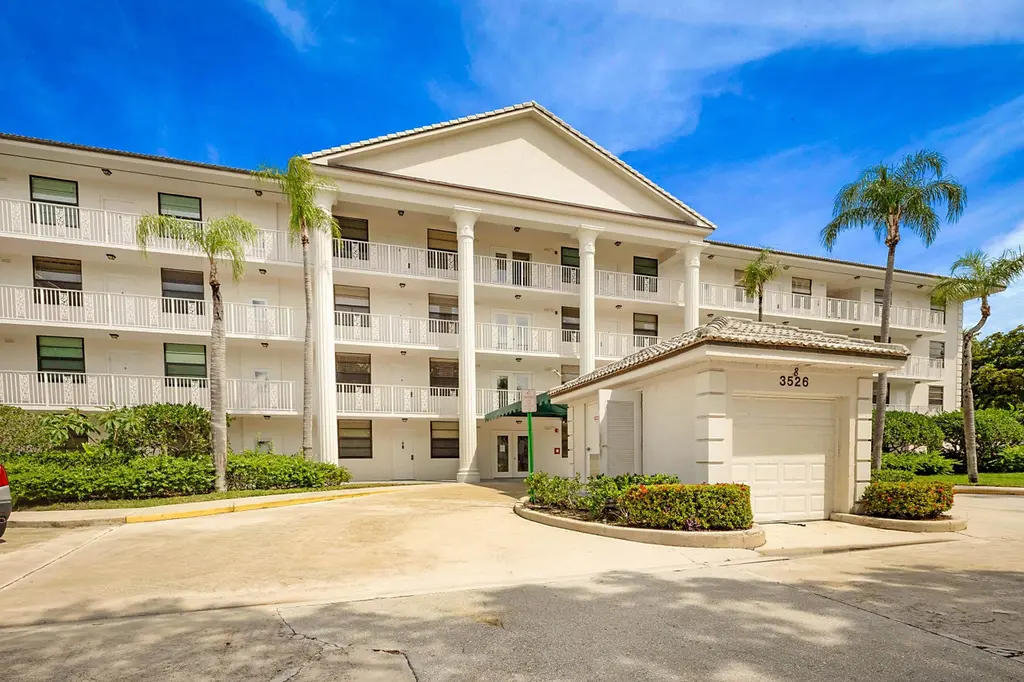 3526 Whitehall Dr #302
