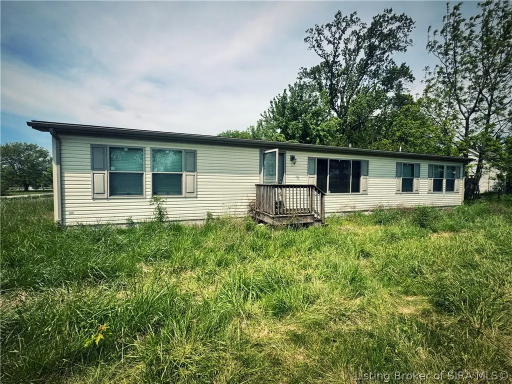 114 N Main St