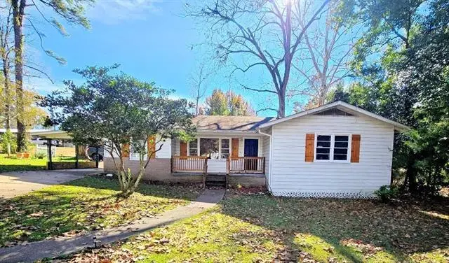 220 Louisiana Ave