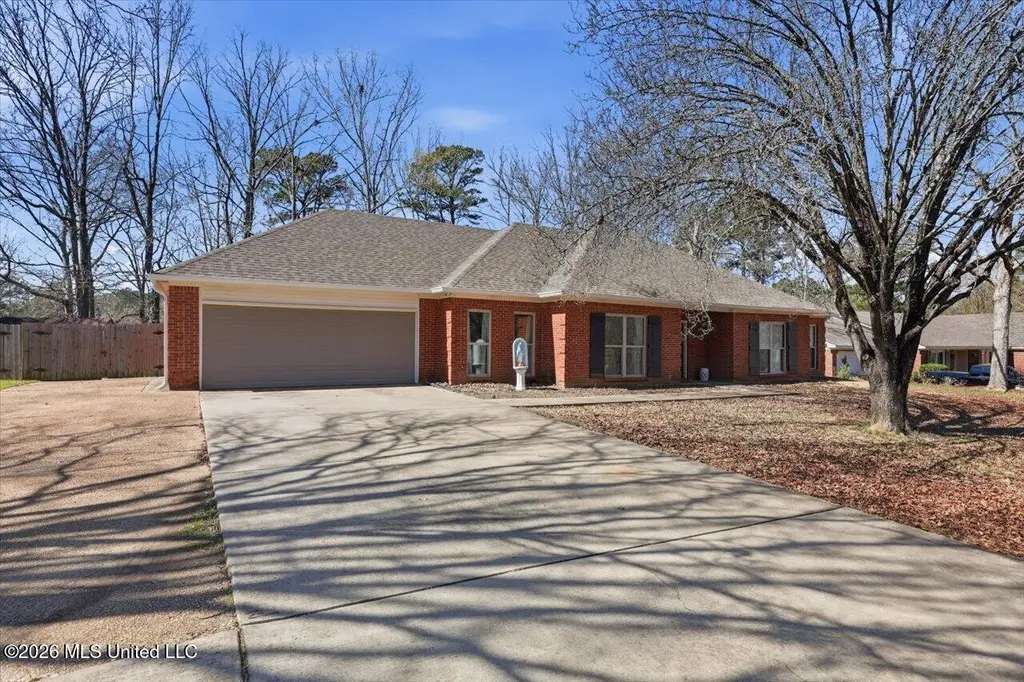 209 Pembroke Dr