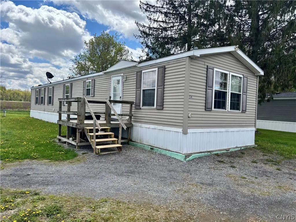 54 Fairport Rd