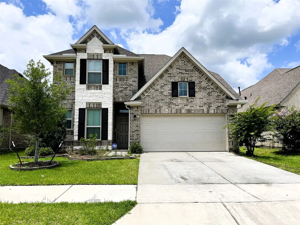 6323 Lemon Balm Ln