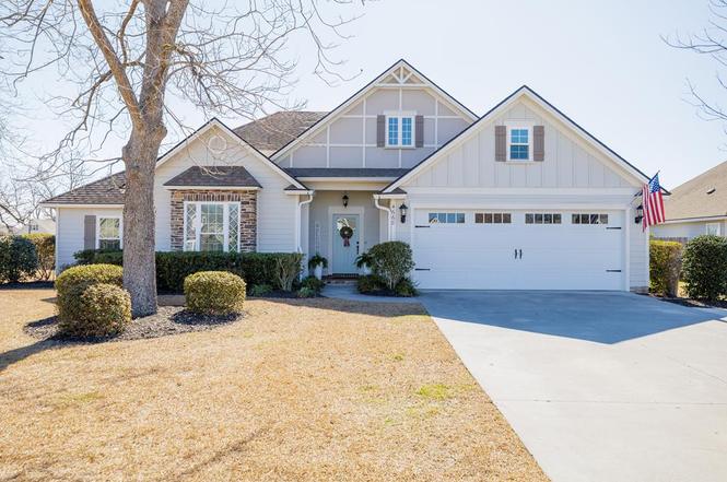 4668 Amelia Cir