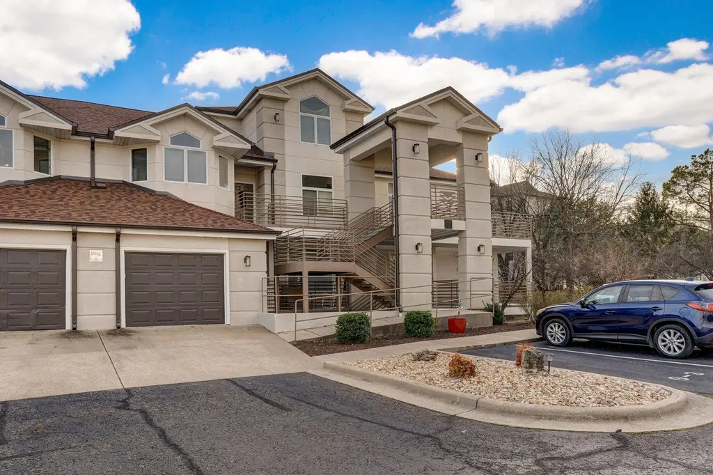 120 Oxford Ct Unit 5-4