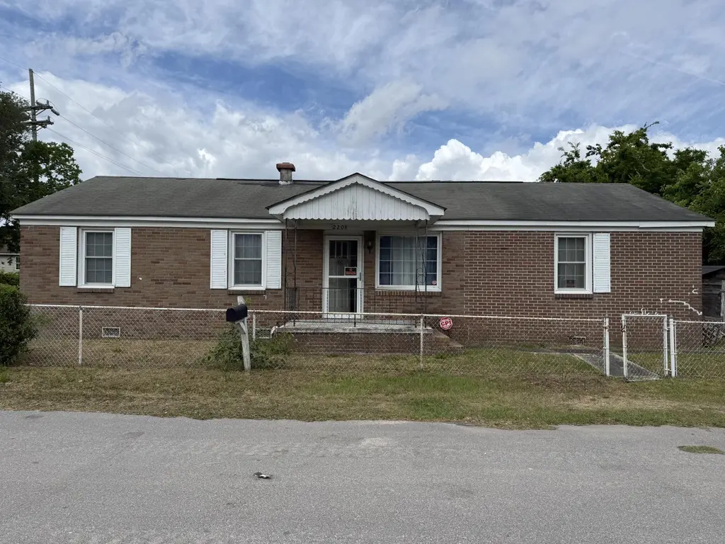 2208 Odessa St