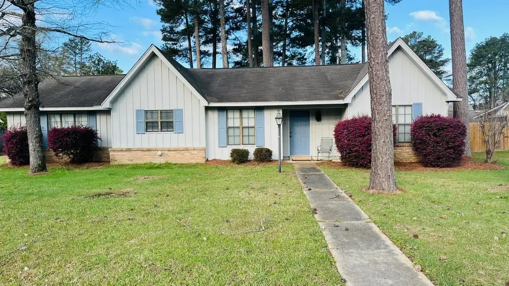 228 Aileen Dr