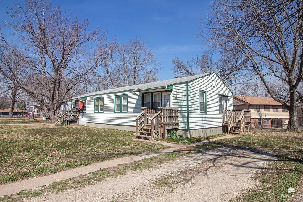 6 Lincoln Cir