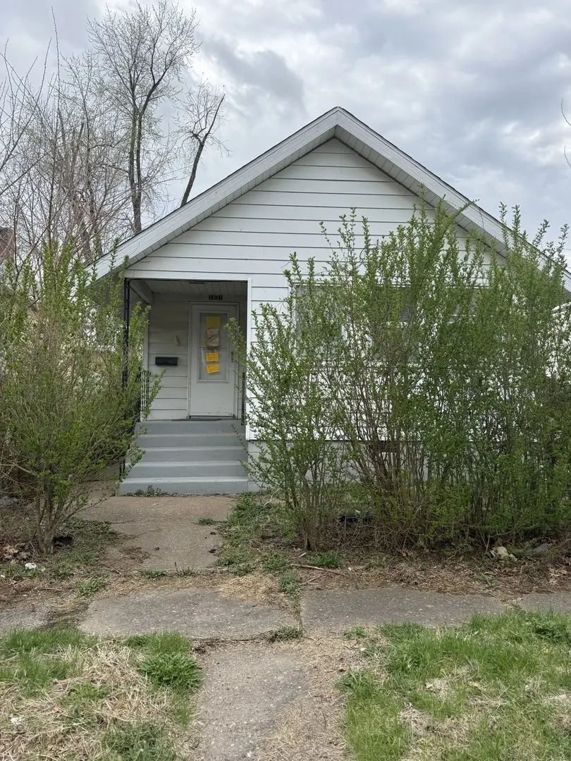 1831 W 5th St