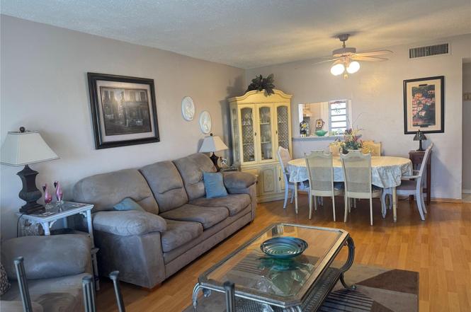 3940 NW 42 Ave #315