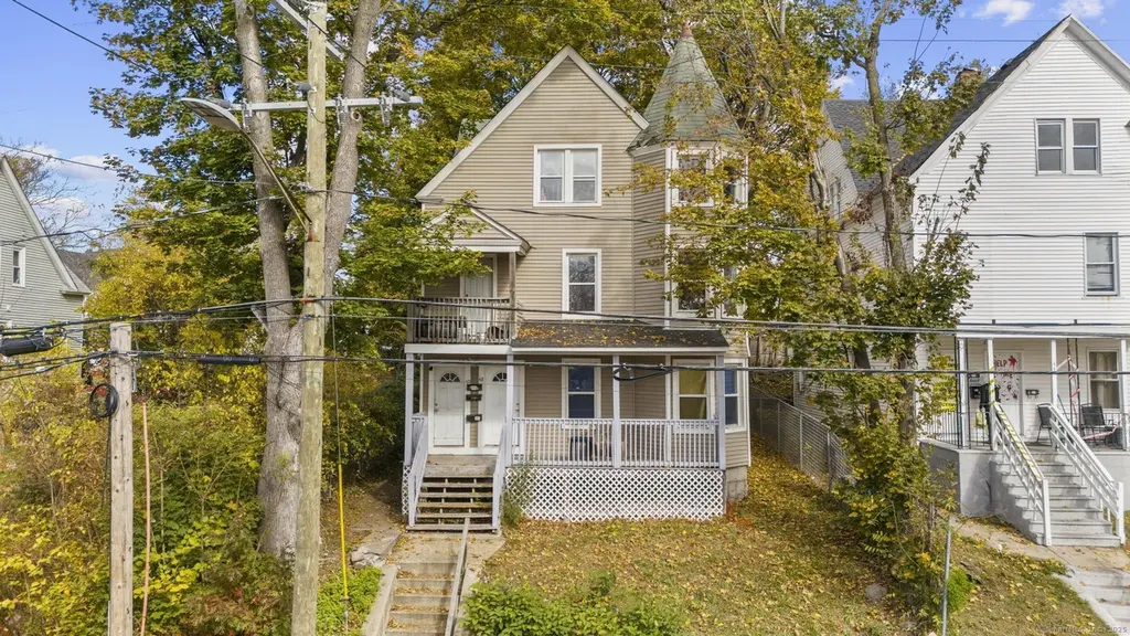 48 Dikeman St