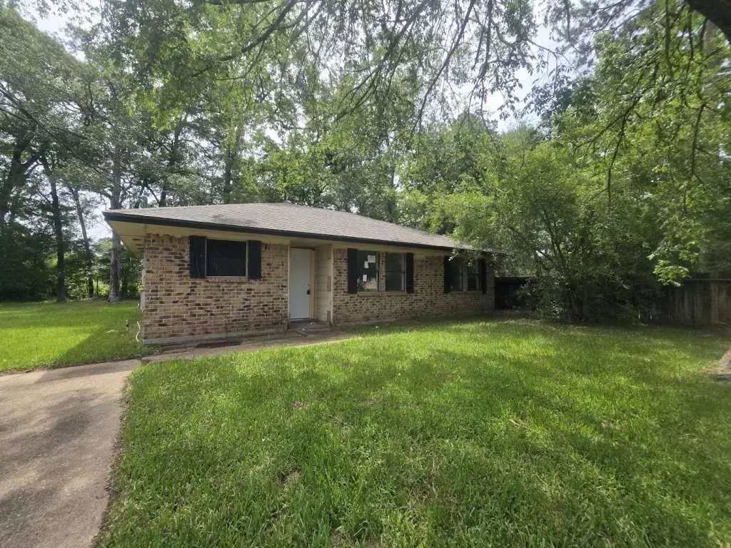 613 Shell Ave
