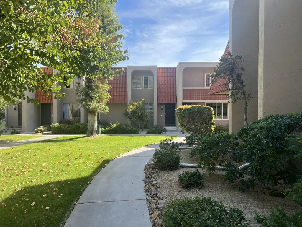 232 E Via Escuela Unit C