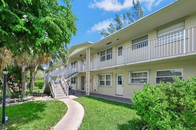 1301 N 12th Ct Unit 2A