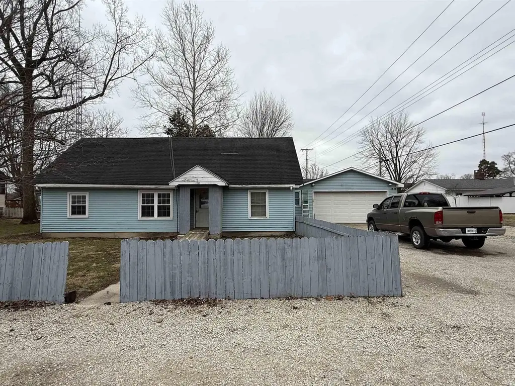 150 E Pleasant St