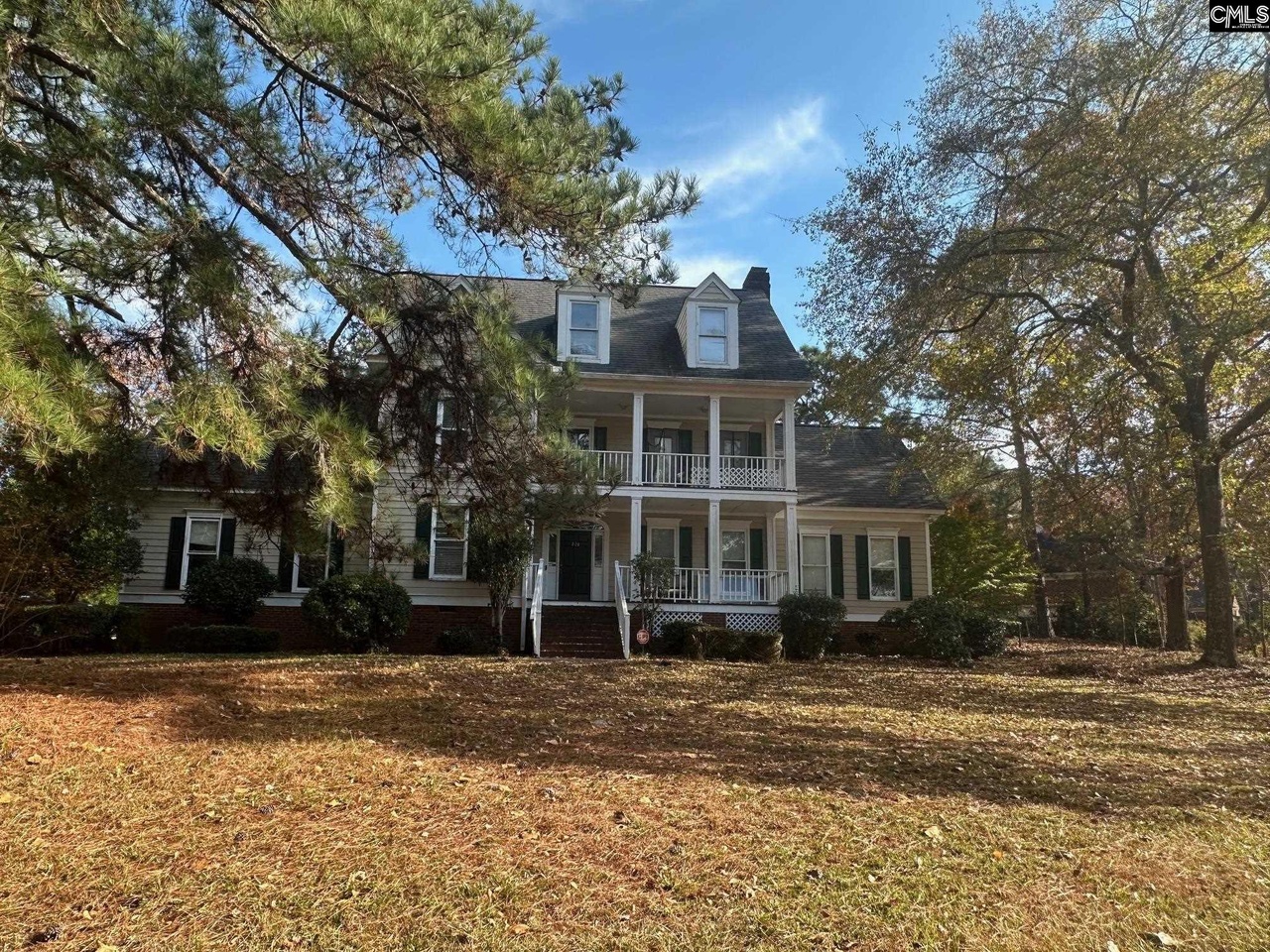 224 N Woodlake Dr