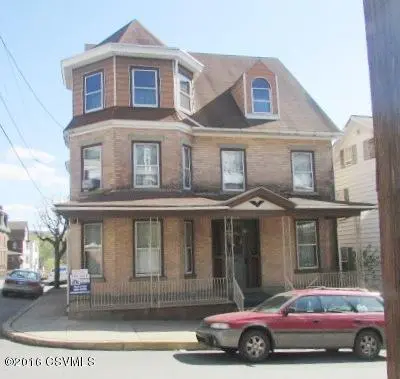 726 E Dewart St
