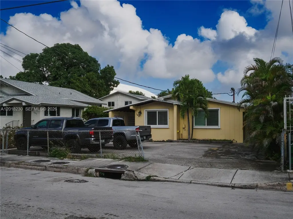 149 NW 17th Pl