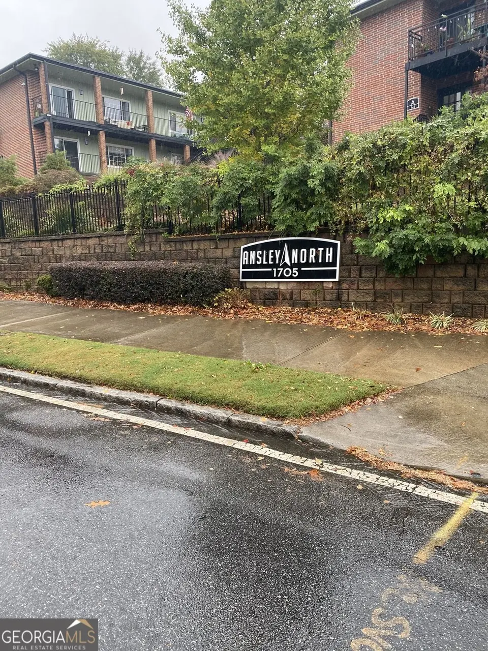 1705 Monroe Dr Unit C09