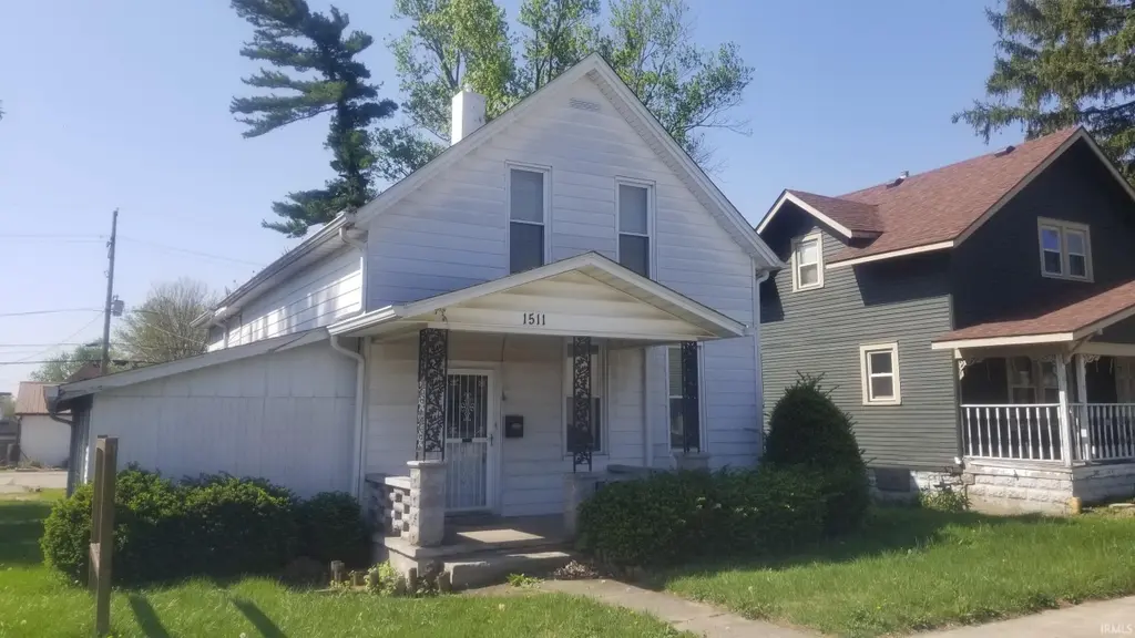 1511 Kossuth St