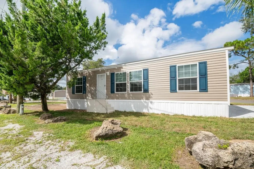 1300 Hand Ave Unit 1B