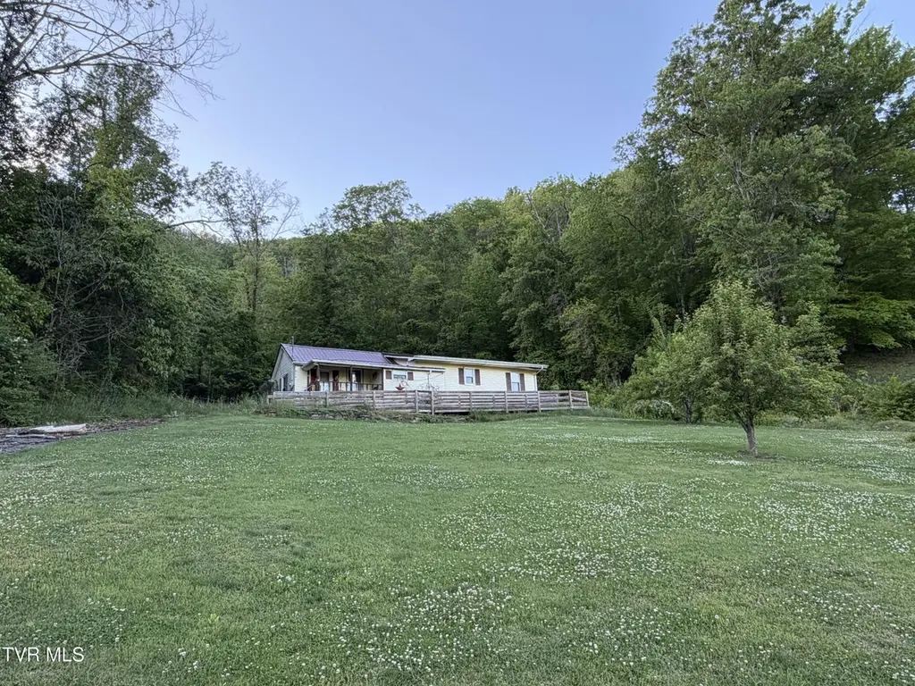 816 15 St