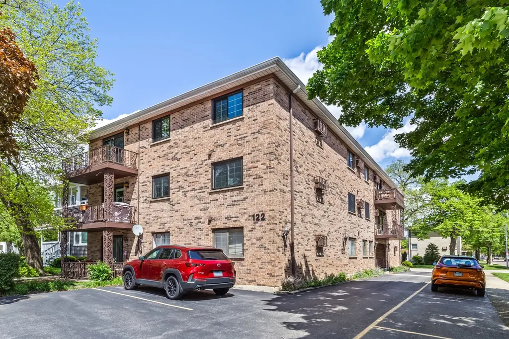 122 Circle Ave #307