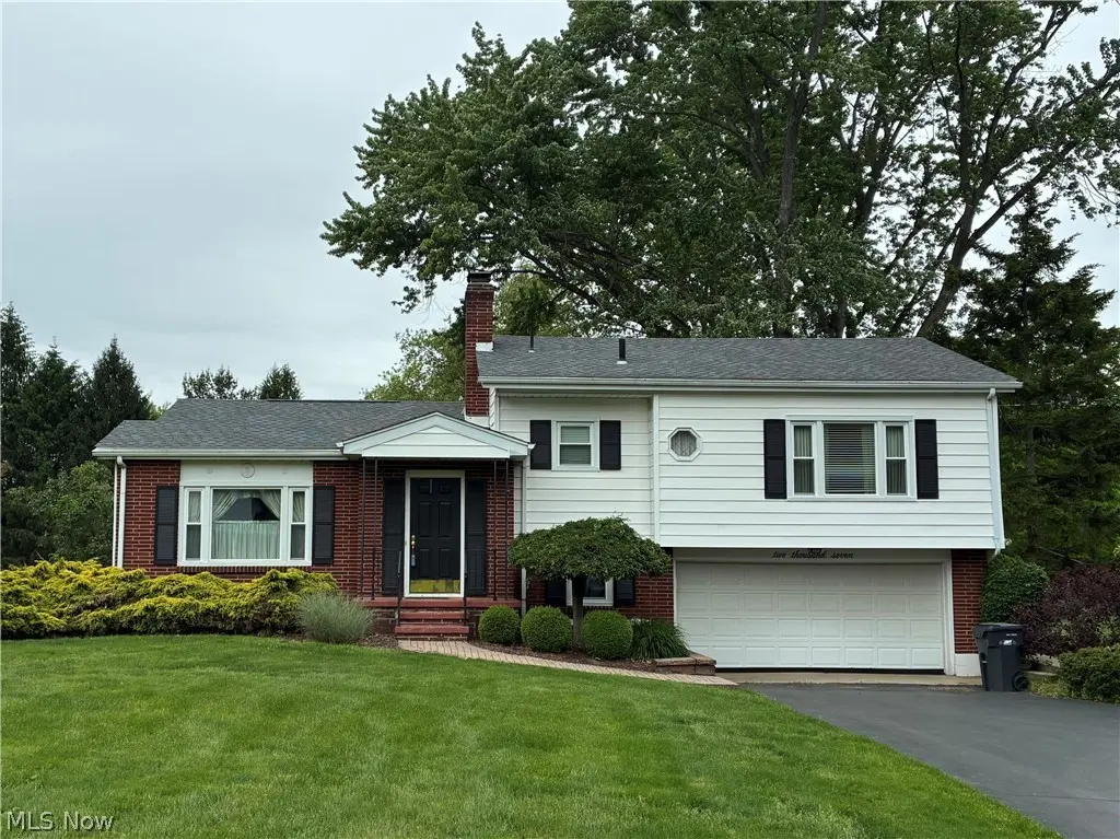 2007 Silver Fox Ln