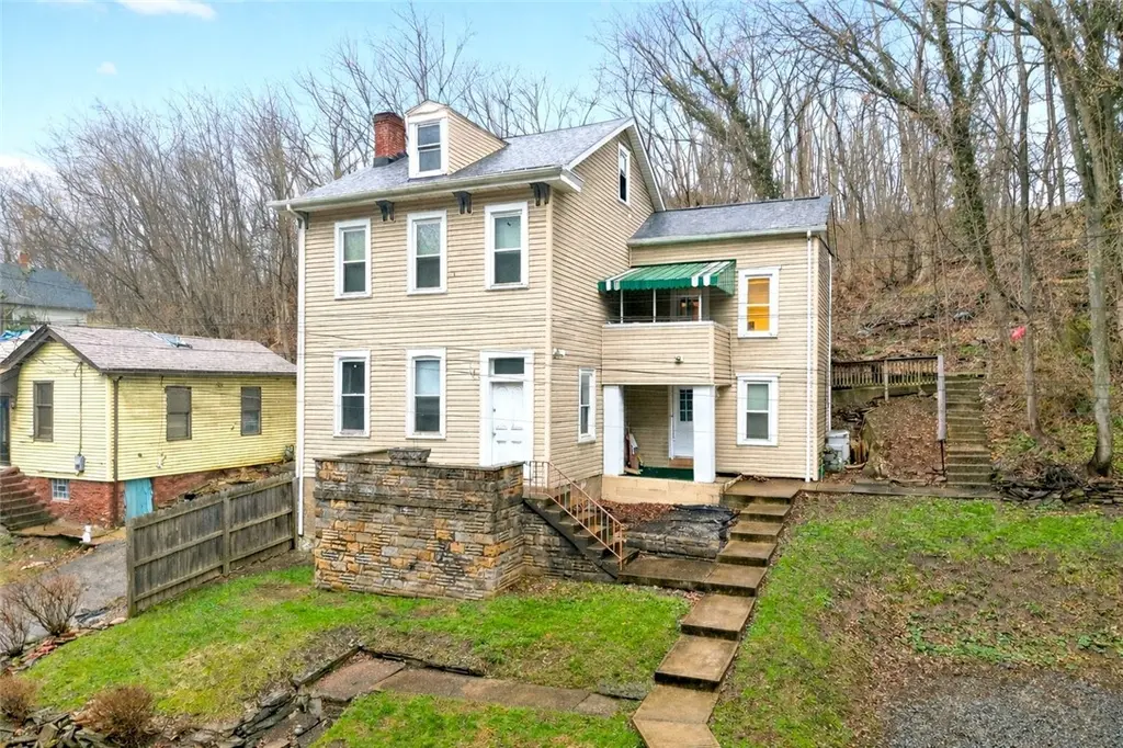 708 Seavey Rd