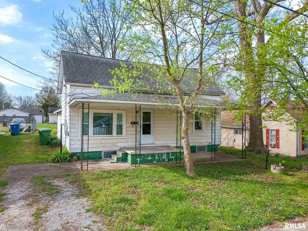 307 W Perrine St
