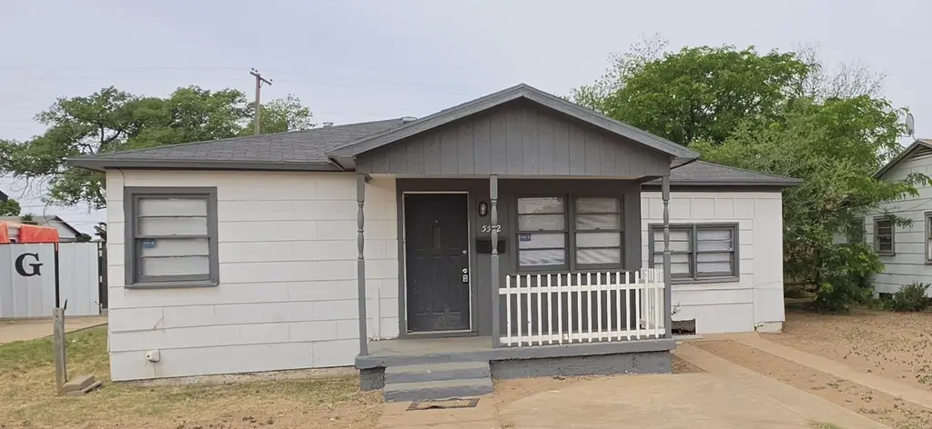 5512 Avenue G