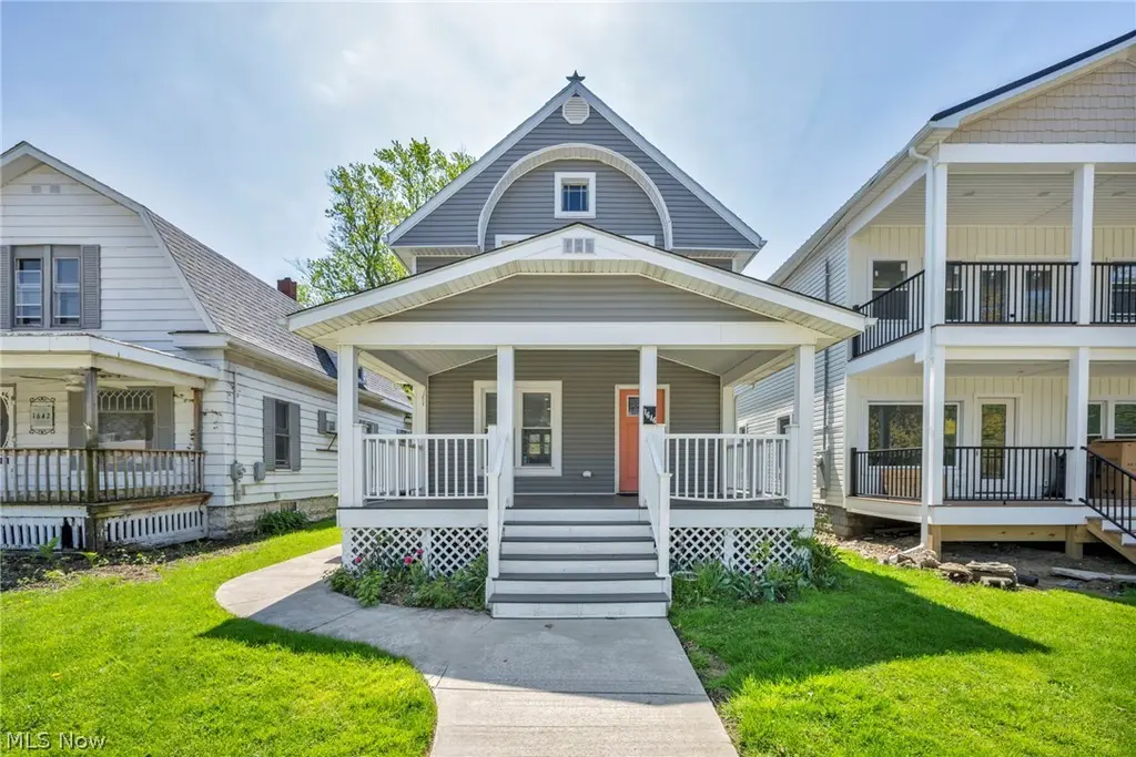 1646 Walnut Blvd