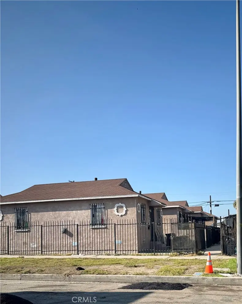 9435 S Western