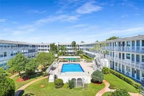 15610 NE 6th Ave Unit 18C