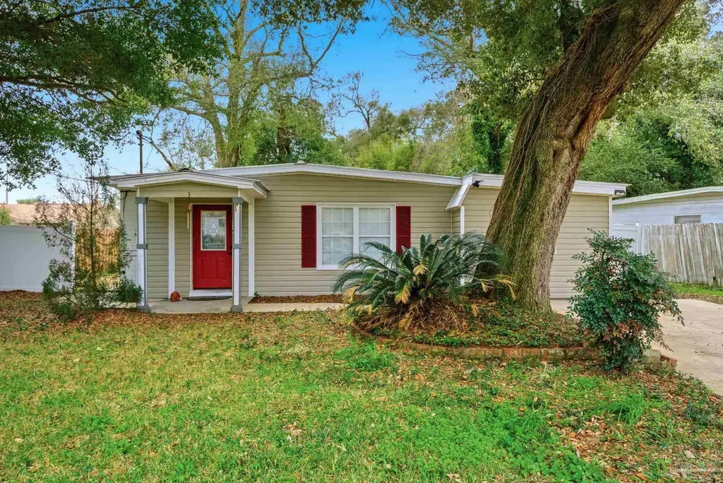 3 Teakwood Cir