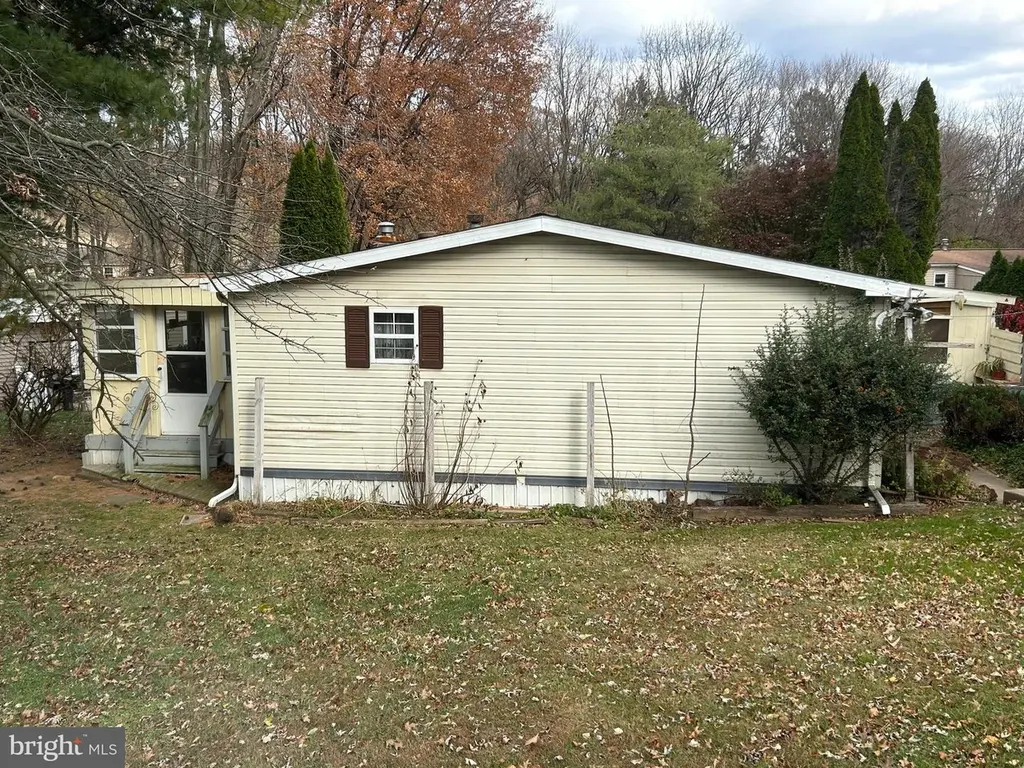 751 Willow Ln