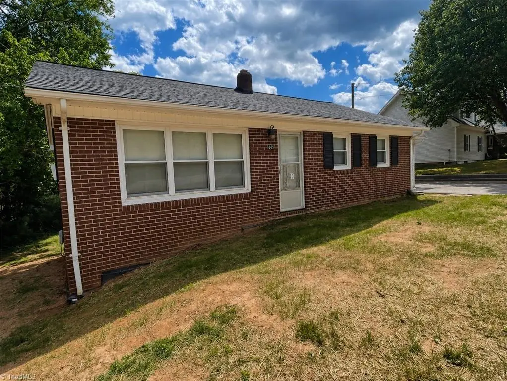 443 Pads Rd