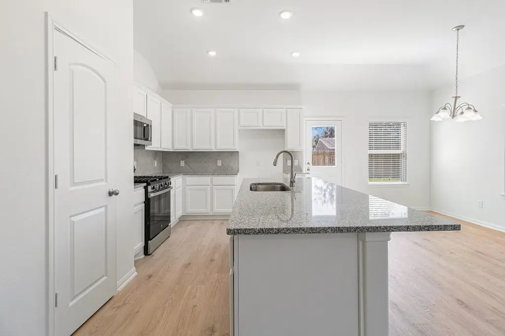 249 Edgewater Dr