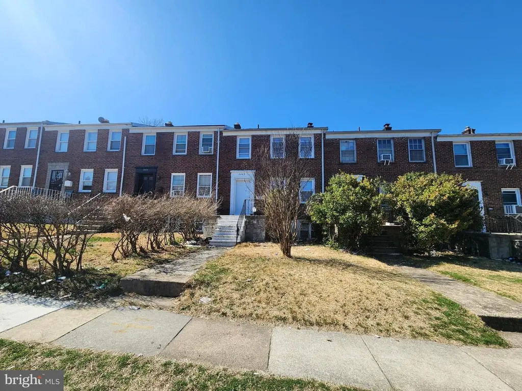 3507 Pelham Ave