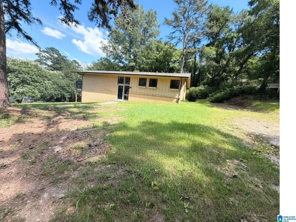 2705 4th Pl NW
