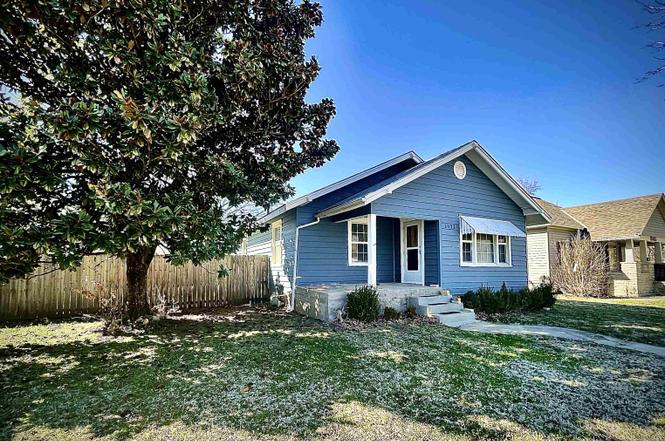 1811 Andrews