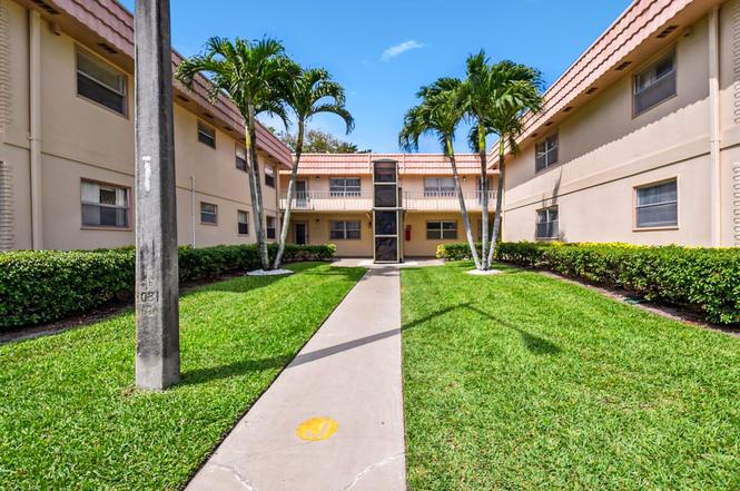 447 Saxony J Way Unit 447-J