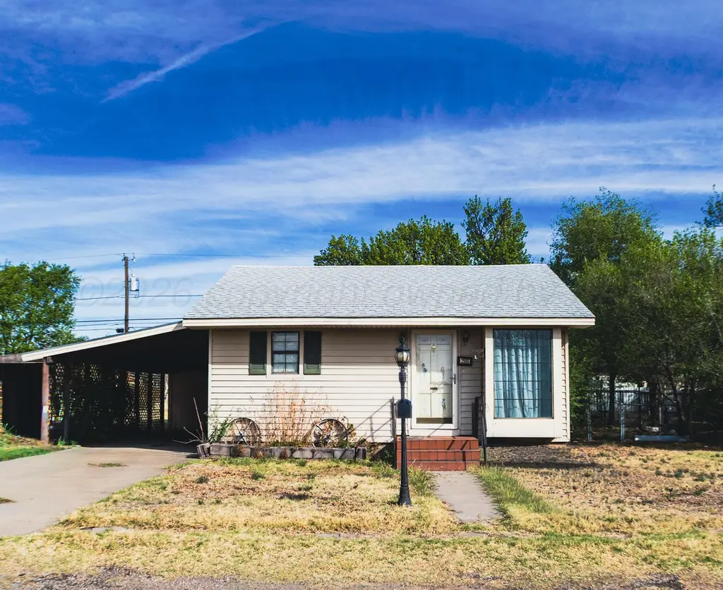 206 Maple St